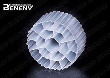 Denitrifikasi Nitrifikasi MBBR Biofilm Carriers 10 - 20 G / M2 Biomassa